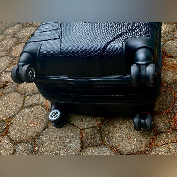 Samsonite Omni PC Hardside Expandable Carry-ON with Spinner Wheels, Black, 20'' - Picture 8 of 12